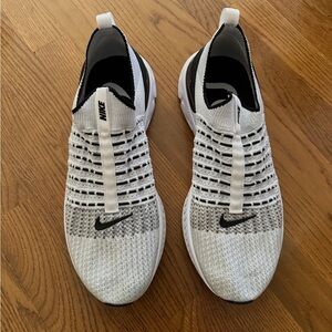 Nike Phantom Run 2 Mens